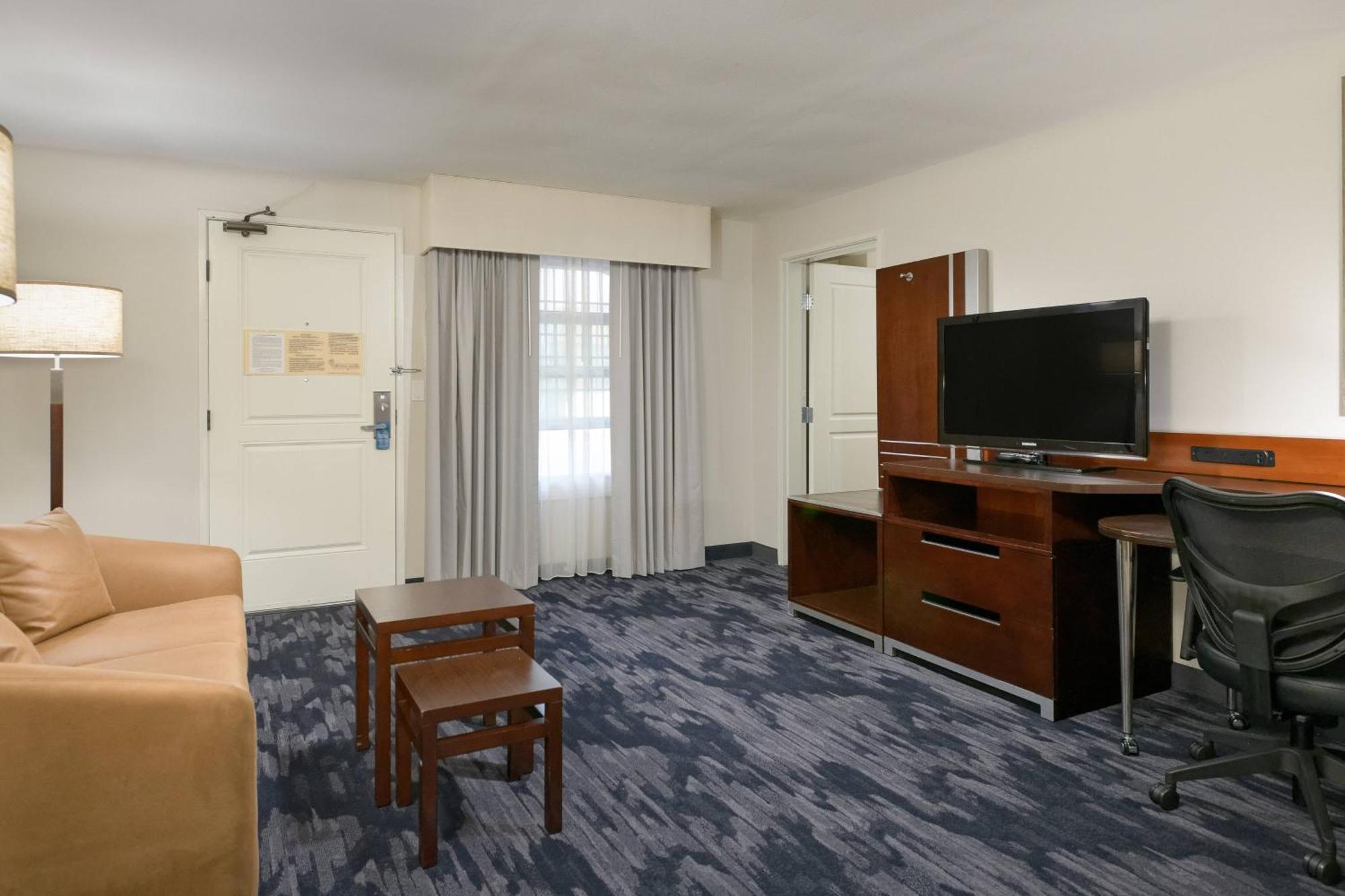 Fairfield Inn & Suites San Diego Old Town Exterior photo