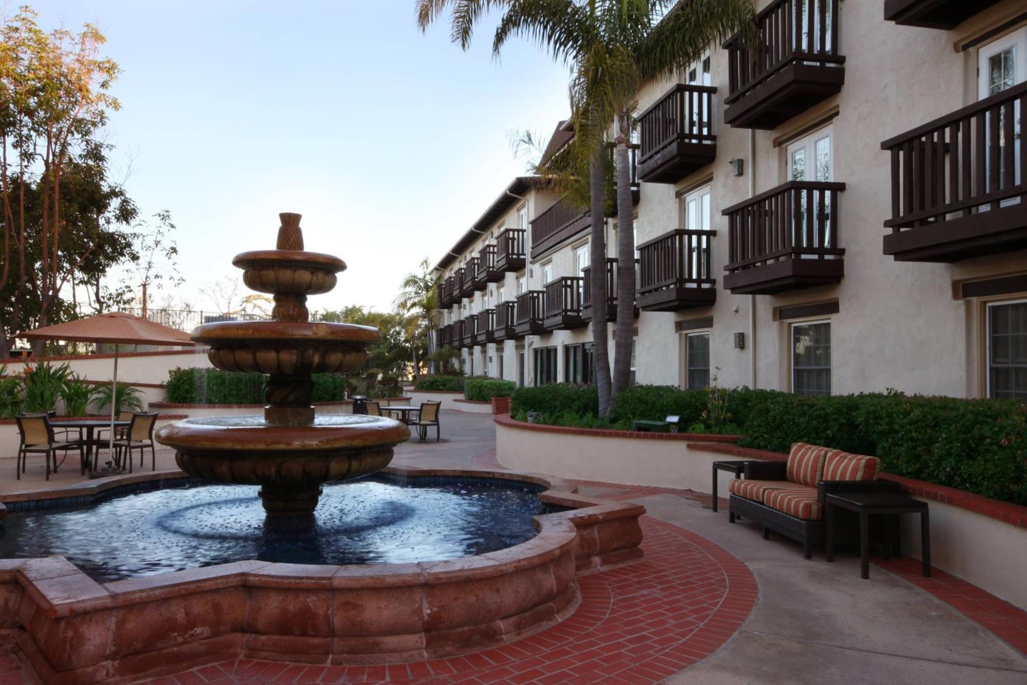 Fairfield Inn & Suites San Diego Old Town Exterior photo
